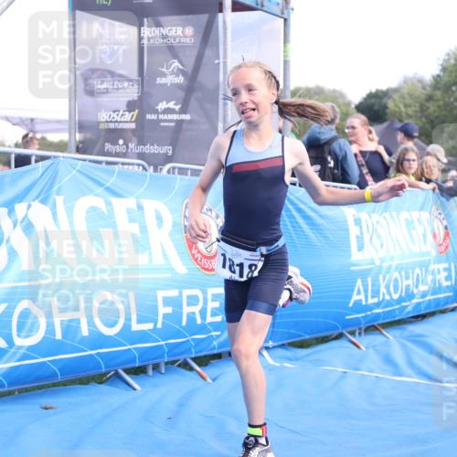 25.08.2024 - Elbe Triathlon Hamburg H.Heesch http://msf.ph/oto/6882830 25.08.2024 12:53:36 Ziel 1818 meine-sportfotos.de