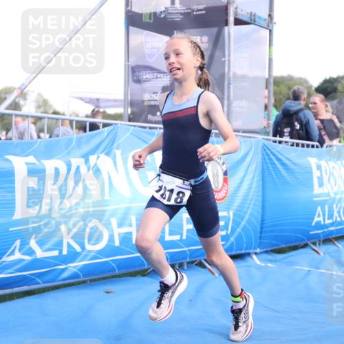 25.08.2024 - Elbe Triathlon Hamburg H.Heesch http://msf.ph/oto/6882833 25.08.2024 12:53:36 Ziel 1818 meine-sportfotos.de