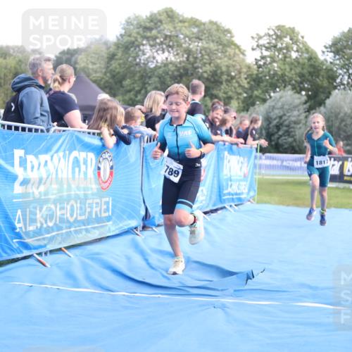 25.08.2024 - Elbe Triathlon Hamburg H.Heesch http://msf.ph/oto/6882842 25.08.2024 12:53:47 Ziel 1789, 1817 meine-sportfotos.de