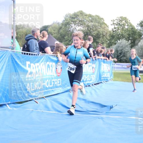 25.08.2024 - Elbe Triathlon Hamburg H.Heesch http://msf.ph/oto/6882846 25.08.2024 12:53:47 Ziel 1789, 1817 meine-sportfotos.de