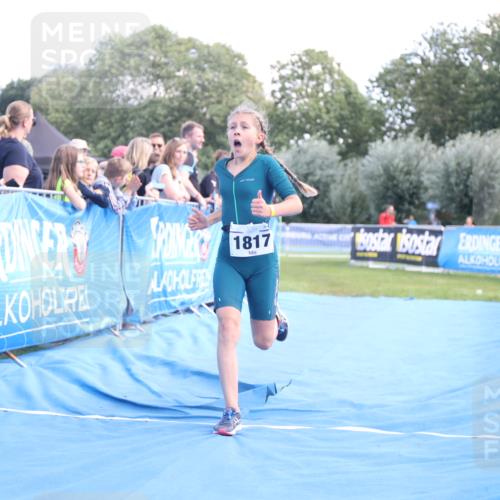25.08.2024 - Elbe Triathlon Hamburg H.Heesch http://msf.ph/oto/6882855 25.08.2024 12:53:49 Ziel 1789, 1817 meine-sportfotos.de