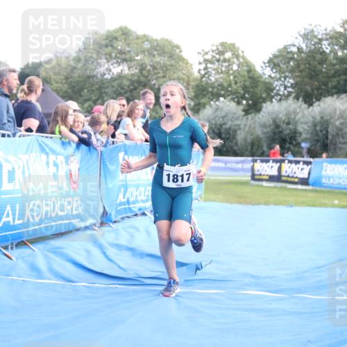 25.08.2024 - Elbe Triathlon Hamburg H.Heesch http://msf.ph/oto/6882857 25.08.2024 12:53:49 Ziel 1789, 1817 meine-sportfotos.de