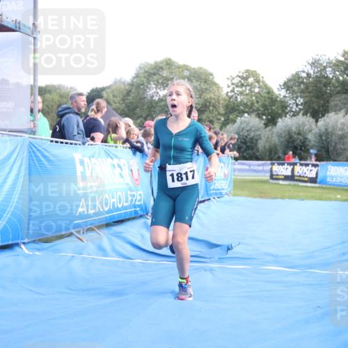 25.08.2024 - Elbe Triathlon Hamburg H.Heesch http://msf.ph/oto/6882864 25.08.2024 12:53:49 Ziel 1789, 1817 meine-sportfotos.de