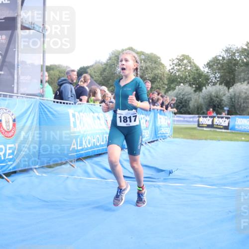 25.08.2024 - Elbe Triathlon Hamburg H.Heesch http://msf.ph/oto/6882866 25.08.2024 12:53:49 Ziel 1789, 1817 meine-sportfotos.de