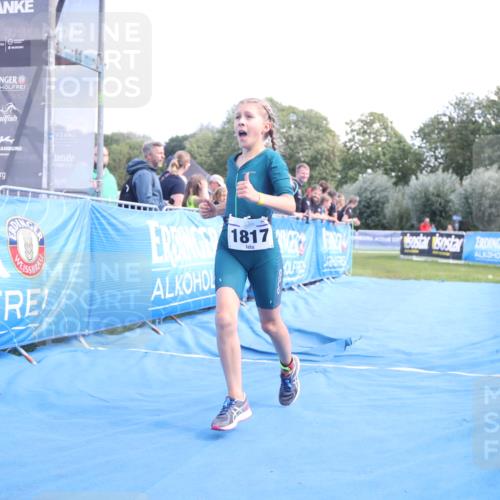 25.08.2024 - Elbe Triathlon Hamburg H.Heesch http://msf.ph/oto/6882867 25.08.2024 12:53:49 Ziel 1789, 1817 meine-sportfotos.de