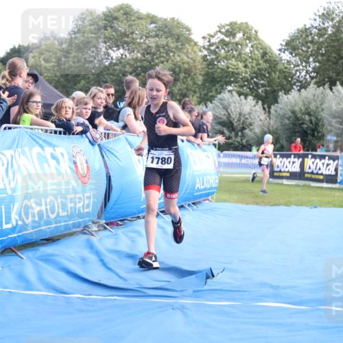 25.08.2024 - Elbe Triathlon Hamburg H.Heesch http://msf.ph/oto/6882876 25.08.2024 12:54:00 Ziel 1780 meine-sportfotos.de