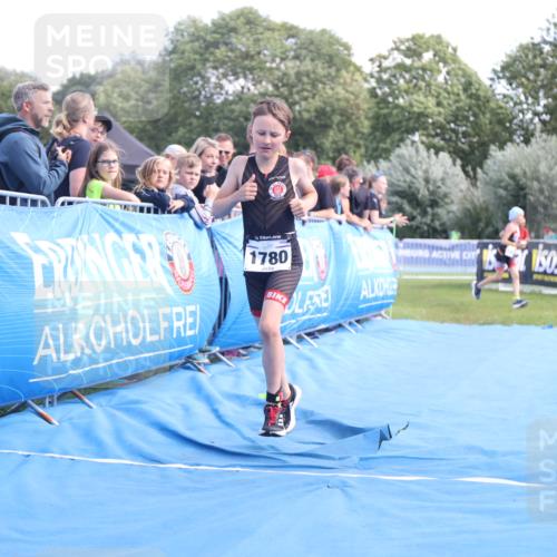 25.08.2024 - Elbe Triathlon Hamburg H.Heesch http://msf.ph/oto/6882881 25.08.2024 12:54:00 Ziel 1780 meine-sportfotos.de