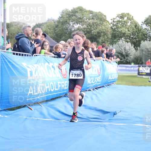 25.08.2024 - Elbe Triathlon Hamburg H.Heesch http://msf.ph/oto/6882885 25.08.2024 12:54:00 Ziel 1780 meine-sportfotos.de