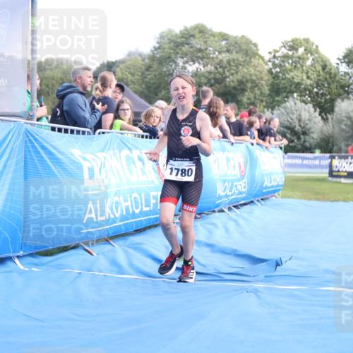 25.08.2024 - Elbe Triathlon Hamburg H.Heesch http://msf.ph/oto/6882887 25.08.2024 12:54:00 Ziel 1780 meine-sportfotos.de