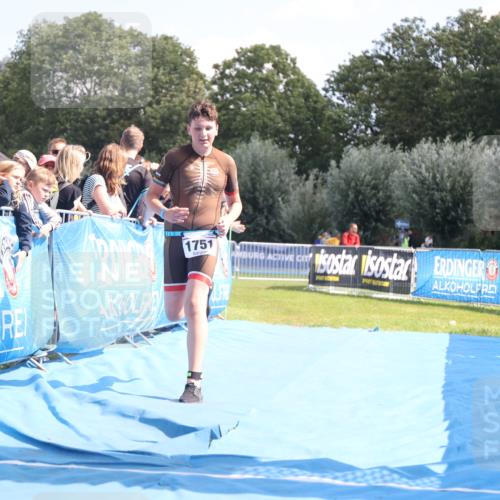 25.08.2024 - Elbe Triathlon Hamburg H.Heesch http://msf.ph/oto/6882904 25.08.2024 12:54:12 Ziel 1751 meine-sportfotos.de