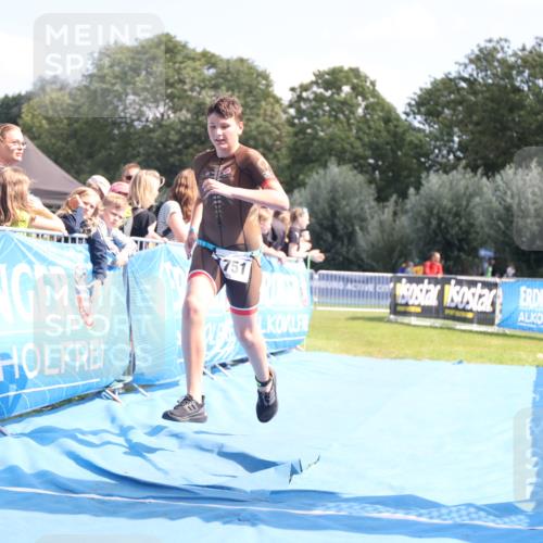 25.08.2024 - Elbe Triathlon Hamburg H.Heesch http://msf.ph/oto/6882908 25.08.2024 12:54:12 Ziel 1751 meine-sportfotos.de