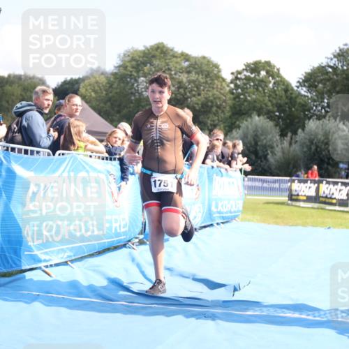 25.08.2024 - Elbe Triathlon Hamburg H.Heesch http://msf.ph/oto/6882912 25.08.2024 12:54:12 Ziel 1751 meine-sportfotos.de
