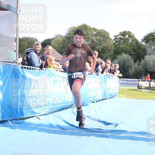 25.08.2024 - Elbe Triathlon Hamburg H.Heesch http://msf.ph/oto/6882914 25.08.2024 12:54:13 Ziel 1751 meine-sportfotos.de