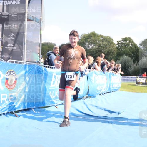 25.08.2024 - Elbe Triathlon Hamburg H.Heesch http://msf.ph/oto/6882918 25.08.2024 12:54:13 Ziel 1751 meine-sportfotos.de