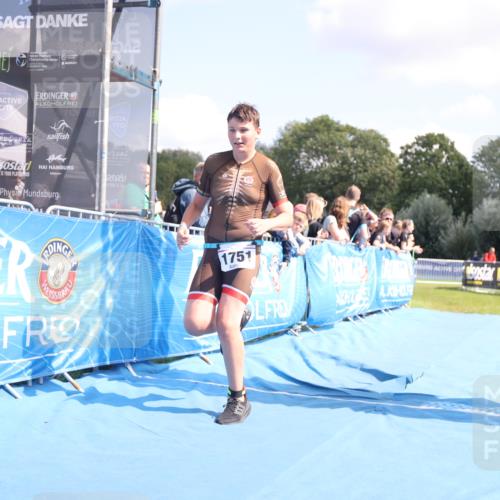 25.08.2024 - Elbe Triathlon Hamburg H.Heesch http://msf.ph/oto/6882919 25.08.2024 12:54:13 Ziel 1751 meine-sportfotos.de