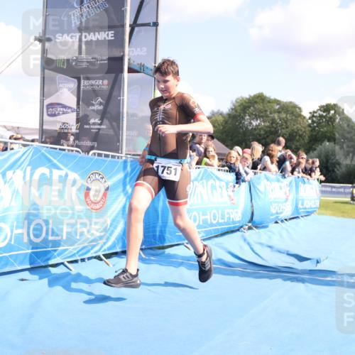 25.08.2024 - Elbe Triathlon Hamburg H.Heesch http://msf.ph/oto/6882922 25.08.2024 12:54:13 Ziel 1751 meine-sportfotos.de