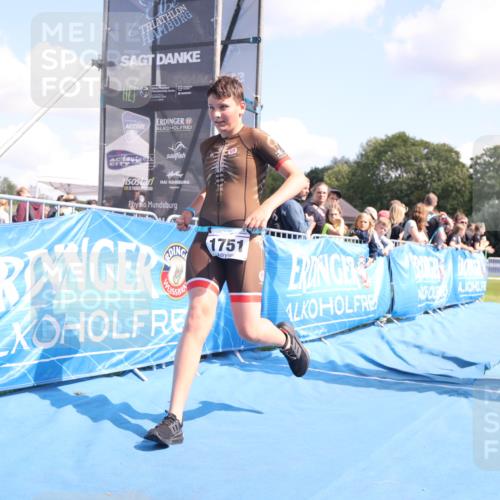 25.08.2024 - Elbe Triathlon Hamburg H.Heesch http://msf.ph/oto/6882924 25.08.2024 12:54:13 Ziel 1751 meine-sportfotos.de