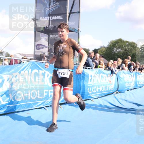 25.08.2024 - Elbe Triathlon Hamburg H.Heesch http://msf.ph/oto/6882925 25.08.2024 12:54:13 Ziel 1751 meine-sportfotos.de