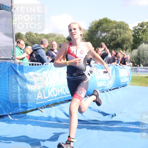 25.08.2024 - Elbe Triathlon Hamburg H.Heesch http://msf.ph/oto/6882943 25.08.2024 12:54:33 Ziel 1815 meine-sportfotos.de
