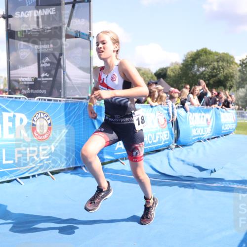 25.08.2024 - Elbe Triathlon Hamburg H.Heesch http://msf.ph/oto/6882947 25.08.2024 12:54:33 Ziel 1815 meine-sportfotos.de