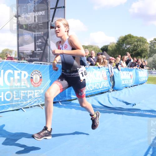 25.08.2024 - Elbe Triathlon Hamburg H.Heesch http://msf.ph/oto/6882948 25.08.2024 12:54:33 Ziel 1815 meine-sportfotos.de