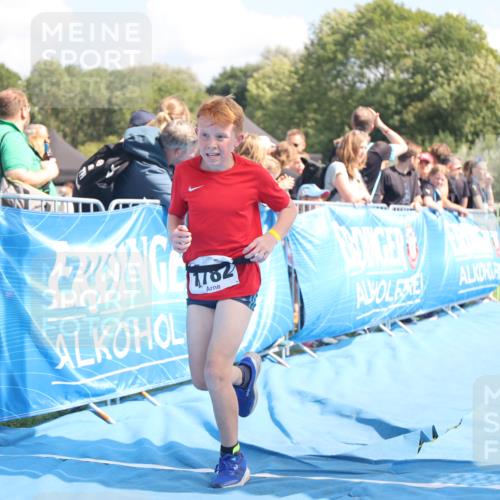25.08.2024 - Elbe Triathlon Hamburg H.Heesch http://msf.ph/oto/6882952 25.08.2024 12:54:51 Ziel 1782, 1816, 1847 meine-sportfotos.de