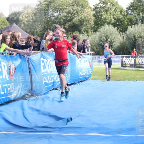 25.08.2024 - Elbe Triathlon Hamburg H.Heesch http://msf.ph/oto/6882968 25.08.2024 12:54:56 Ziel 1782, 1816, 1847 meine-sportfotos.de