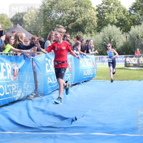 25.08.2024 - Elbe Triathlon Hamburg H.Heesch http://msf.ph/oto/6882970 25.08.2024 12:54:56 Ziel 1782, 1816, 1847 meine-sportfotos.de