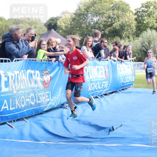 25.08.2024 - Elbe Triathlon Hamburg H.Heesch http://msf.ph/oto/6882978 25.08.2024 12:54:56 Ziel 1782, 1816, 1847 meine-sportfotos.de