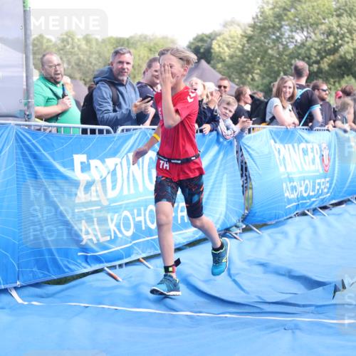 25.08.2024 - Elbe Triathlon Hamburg H.Heesch http://msf.ph/oto/6882984 25.08.2024 12:54:57 Ziel 1782, 1816, 1847 meine-sportfotos.de