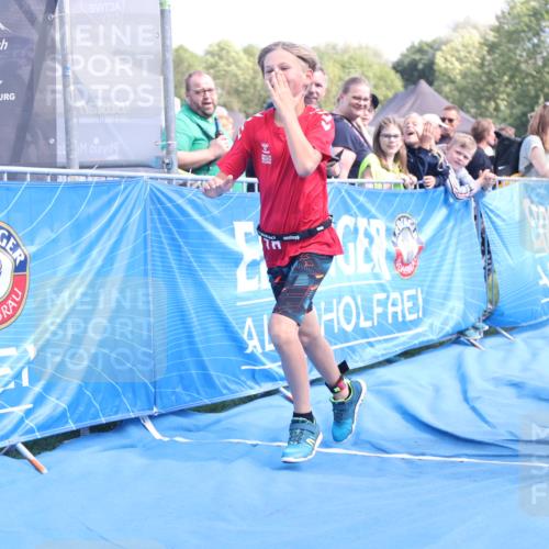 25.08.2024 - Elbe Triathlon Hamburg H.Heesch http://msf.ph/oto/6882990 25.08.2024 12:54:57 Ziel 1782, 1816, 1847 meine-sportfotos.de