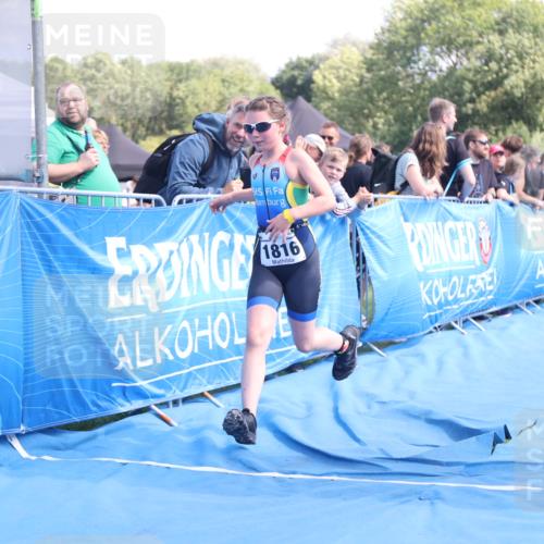 25.08.2024 - Elbe Triathlon Hamburg H.Heesch http://msf.ph/oto/6883001 25.08.2024 12:54:58 Ziel 1782, 1816, 1847 meine-sportfotos.de