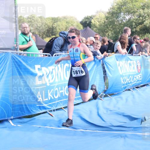 25.08.2024 - Elbe Triathlon Hamburg H.Heesch http://msf.ph/oto/6883002 25.08.2024 12:54:59 Ziel 1816, 1847 meine-sportfotos.de