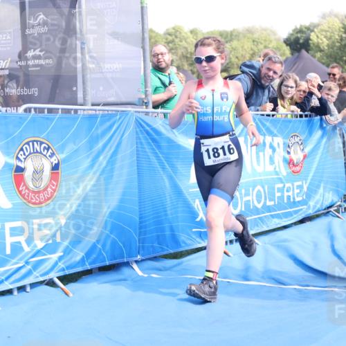 25.08.2024 - Elbe Triathlon Hamburg H.Heesch http://msf.ph/oto/6883008 25.08.2024 12:54:59 Ziel 1816, 1847 meine-sportfotos.de
