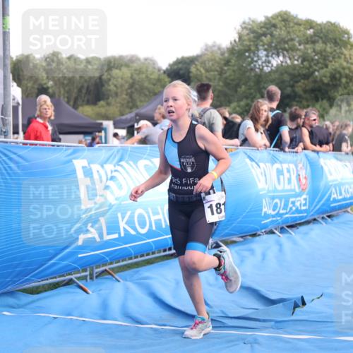 25.08.2024 - Elbe Triathlon Hamburg H.Heesch http://msf.ph/oto/6883021 25.08.2024 12:55:20 Ziel 1812 meine-sportfotos.de