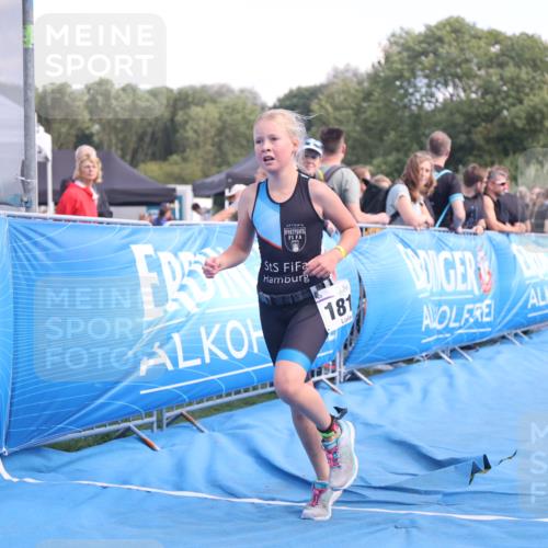 25.08.2024 - Elbe Triathlon Hamburg H.Heesch http://msf.ph/oto/6883022 25.08.2024 12:55:21 Ziel 1810, 1812 meine-sportfotos.de