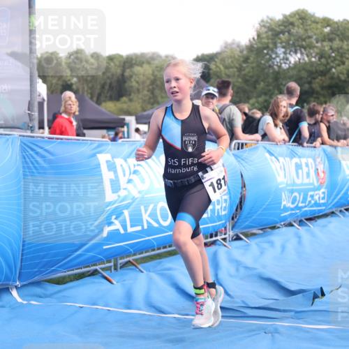 25.08.2024 - Elbe Triathlon Hamburg H.Heesch http://msf.ph/oto/6883023 25.08.2024 12:55:21 Ziel 1810, 1812 meine-sportfotos.de