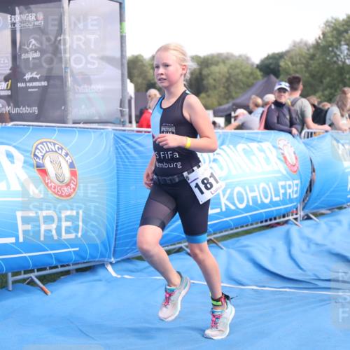 25.08.2024 - Elbe Triathlon Hamburg H.Heesch http://msf.ph/oto/6883029 25.08.2024 12:55:21 Ziel 1810, 1812 meine-sportfotos.de