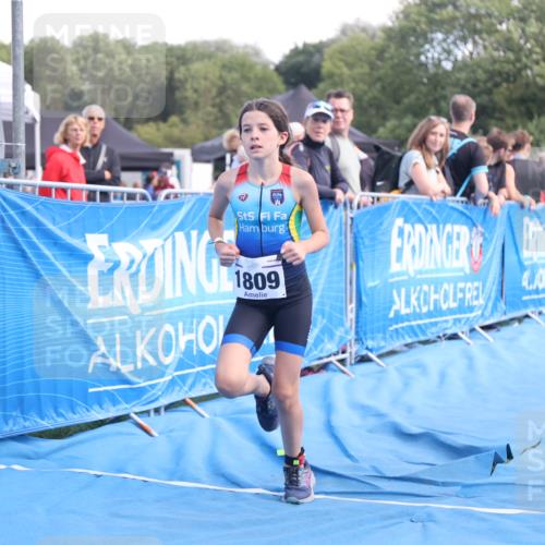 25.08.2024 - Elbe Triathlon Hamburg H.Heesch http://msf.ph/oto/6883048 25.08.2024 12:55:32 Ziel 1809, 1810 meine-sportfotos.de