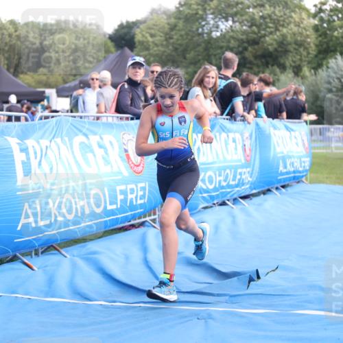25.08.2024 - Elbe Triathlon Hamburg H.Heesch http://msf.ph/oto/6883062 25.08.2024 12:55:42 Ziel 1786, 1808, 1811 meine-sportfotos.de