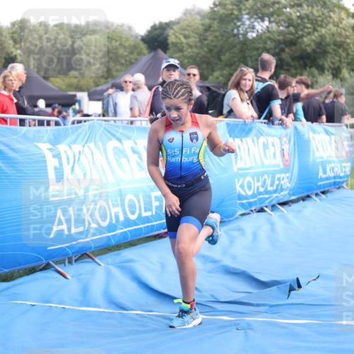 25.08.2024 - Elbe Triathlon Hamburg H.Heesch http://msf.ph/oto/6883064 25.08.2024 12:55:42 Ziel 1786, 1808, 1811 meine-sportfotos.de