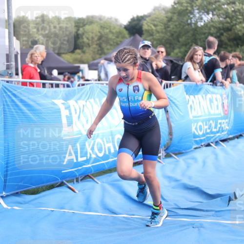 25.08.2024 - Elbe Triathlon Hamburg H.Heesch http://msf.ph/oto/6883066 25.08.2024 12:55:42 Ziel 1786, 1808, 1811 meine-sportfotos.de
