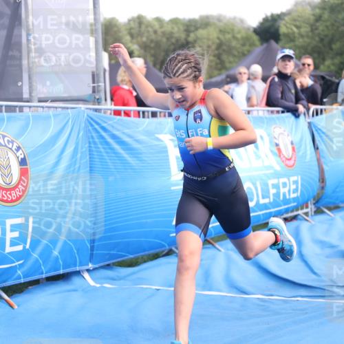 25.08.2024 - Elbe Triathlon Hamburg H.Heesch http://msf.ph/oto/6883070 25.08.2024 12:55:42 Ziel 1786, 1808, 1811 meine-sportfotos.de