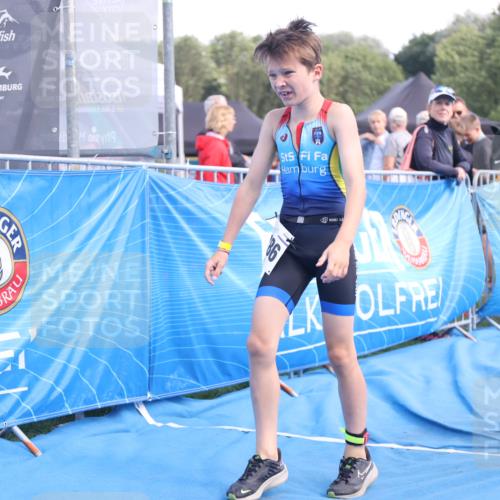 25.08.2024 - Elbe Triathlon Hamburg H.Heesch http://msf.ph/oto/6883092 25.08.2024 12:55:46 Ziel 1786, 1808, 1811 meine-sportfotos.de