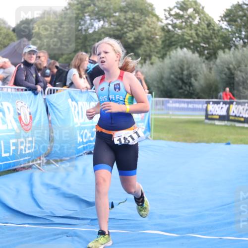25.08.2024 - Elbe Triathlon Hamburg H.Heesch http://msf.ph/oto/6883104 25.08.2024 12:55:48 Ziel 1786, 1808, 1811 meine-sportfotos.de