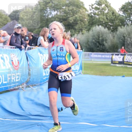 25.08.2024 - Elbe Triathlon Hamburg H.Heesch http://msf.ph/oto/6883105 25.08.2024 12:55:48 Ziel 1786, 1808, 1811 meine-sportfotos.de