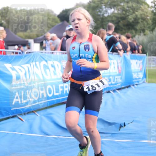 25.08.2024 - Elbe Triathlon Hamburg H.Heesch http://msf.ph/oto/6883114 25.08.2024 12:55:48 Ziel 1786, 1808, 1811 meine-sportfotos.de