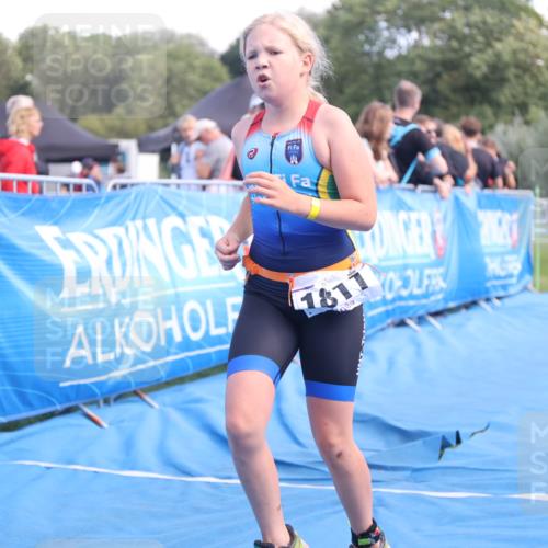 25.08.2024 - Elbe Triathlon Hamburg H.Heesch http://msf.ph/oto/6883115 25.08.2024 12:55:48 Ziel 1786, 1808, 1811 meine-sportfotos.de