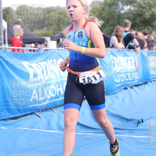 25.08.2024 - Elbe Triathlon Hamburg H.Heesch http://msf.ph/oto/6883117 25.08.2024 12:55:48 Ziel 1786, 1808, 1811 meine-sportfotos.de
