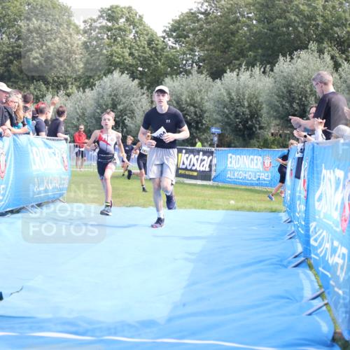 25.08.2024 - Elbe Triathlon Hamburg H.Heesch http://msf.ph/oto/6883144 25.08.2024 12:58:05 Ziel 1604, 1792 meine-sportfotos.de